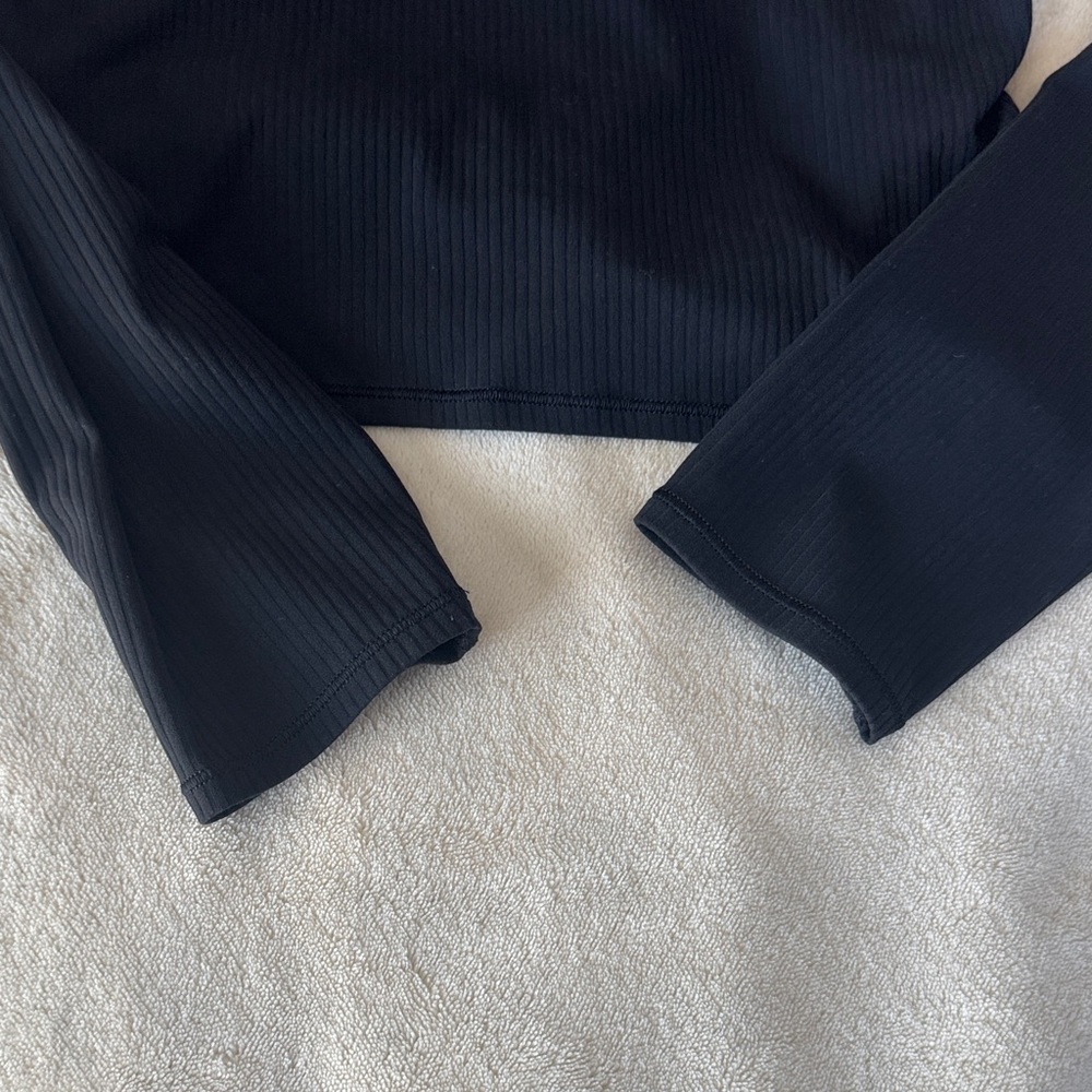 Lululemon Black Long-Sleeve Ribbed Crewneck Top - Picture 5 of 6